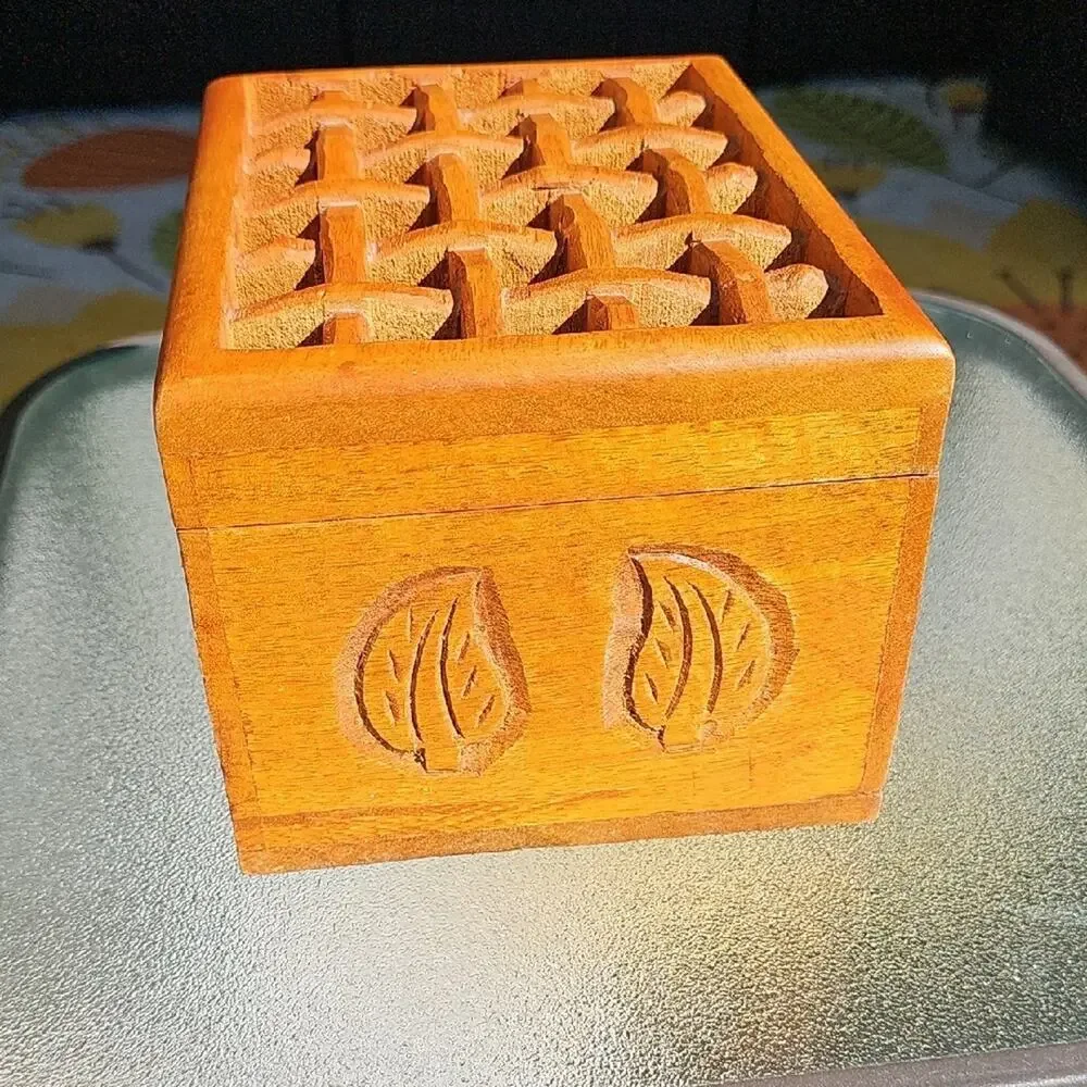 Handcrafted in India Wooden Box with Leaf Motif Open Weave Lattice Design on Lid